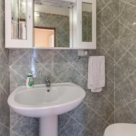 Magnoli 2 D Apartment